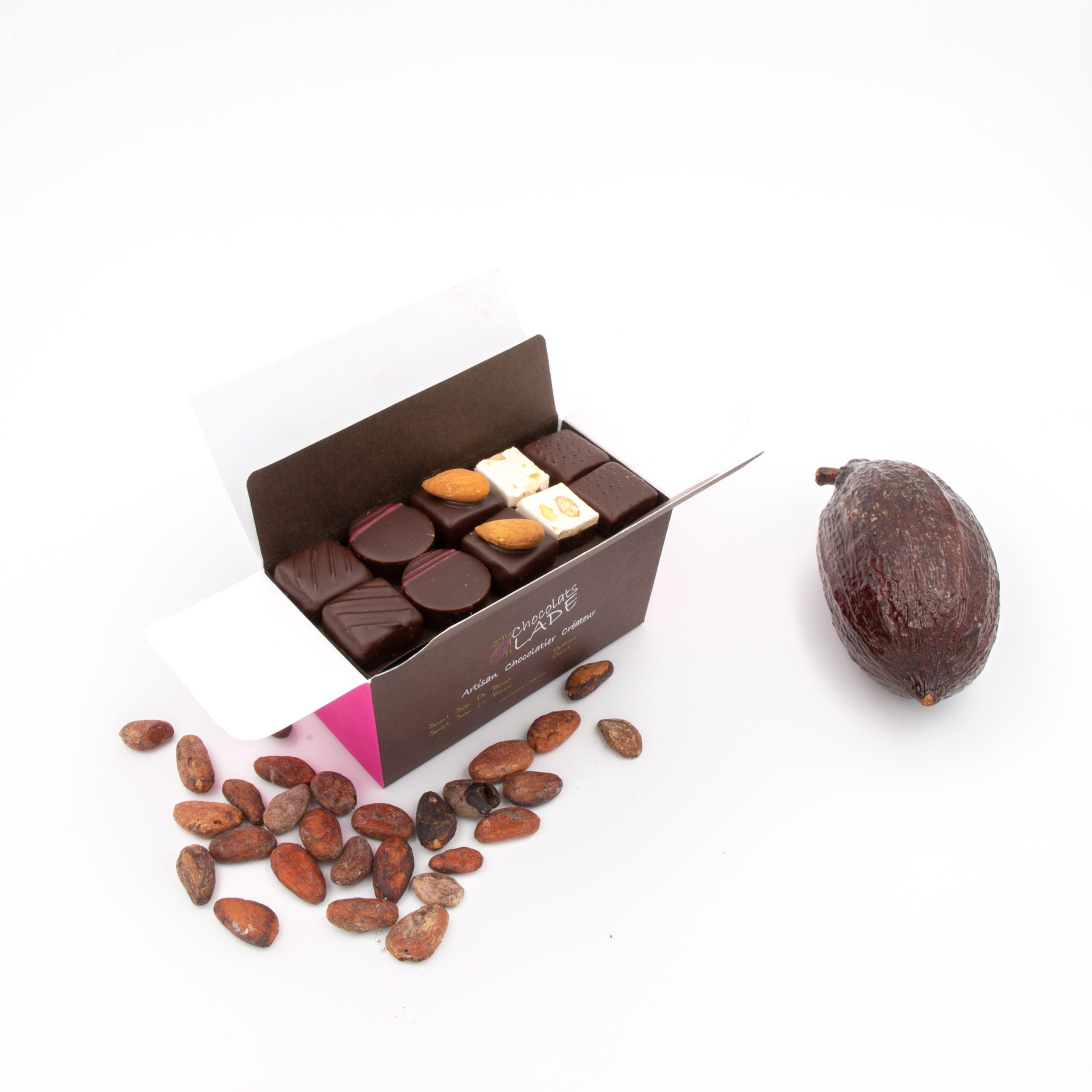 Coffret Assortiment Bonbons de Chocolat NOIR ET LAIT - 24 pièces - Mr & Mrs  Renou - Pâtisserie Chocolaterie École