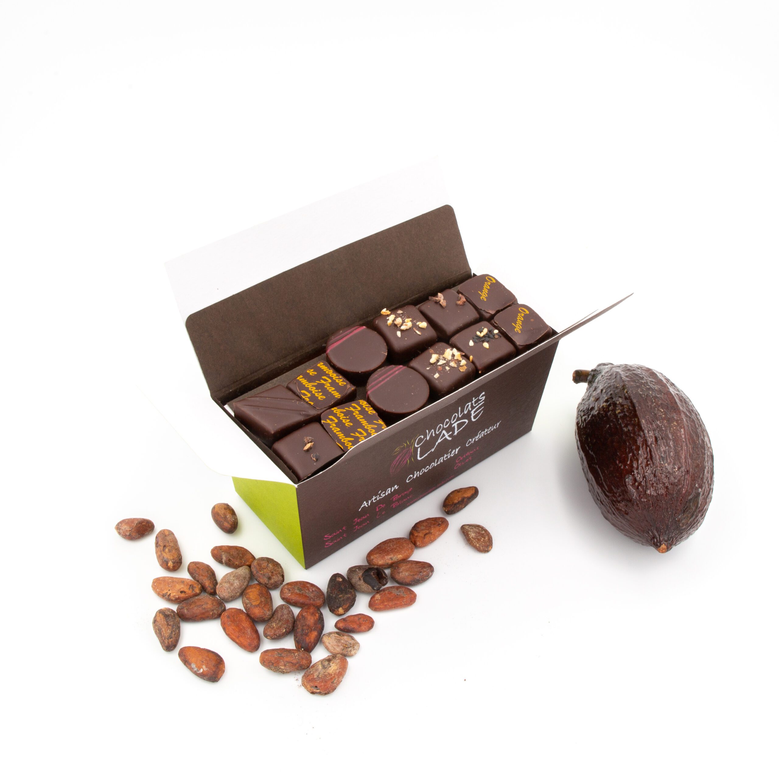 Ballotin de chocolats assortis, noir, lait ou blanc 375gr